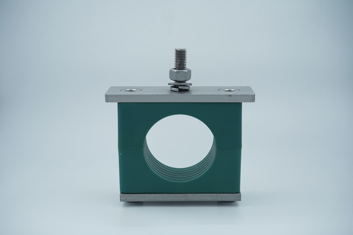 Green thermoplastic DIN 3015 heavy pipe clamp front view